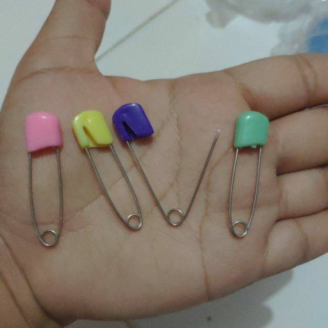 LZ.C16 Safety pin. Peniti bayi. Peniti cemiti besar.