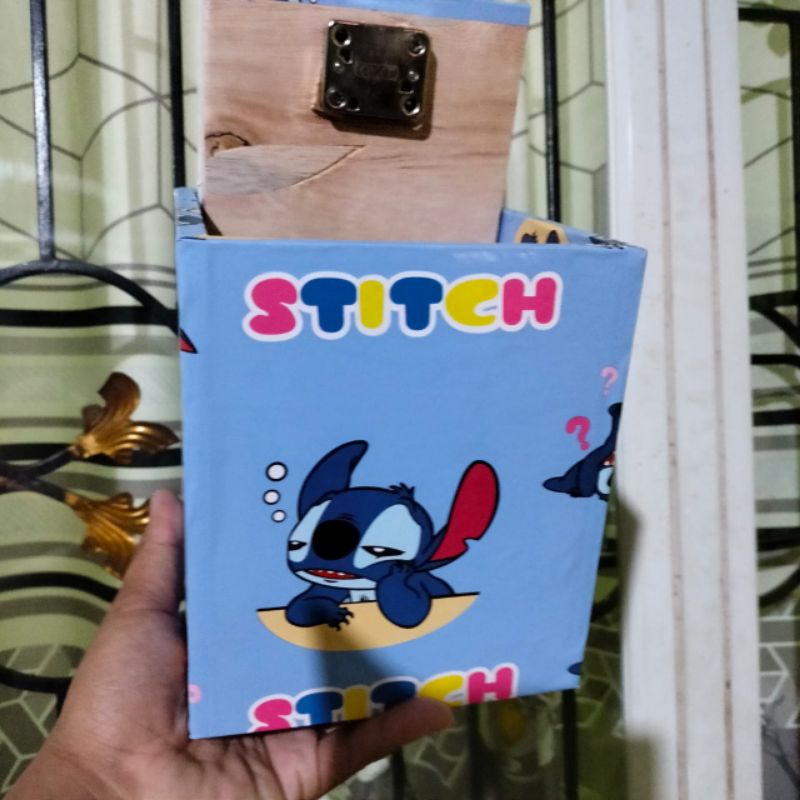 celengan motif stitch