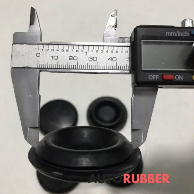 Karet Tutup Lubang Polos 45 Mm