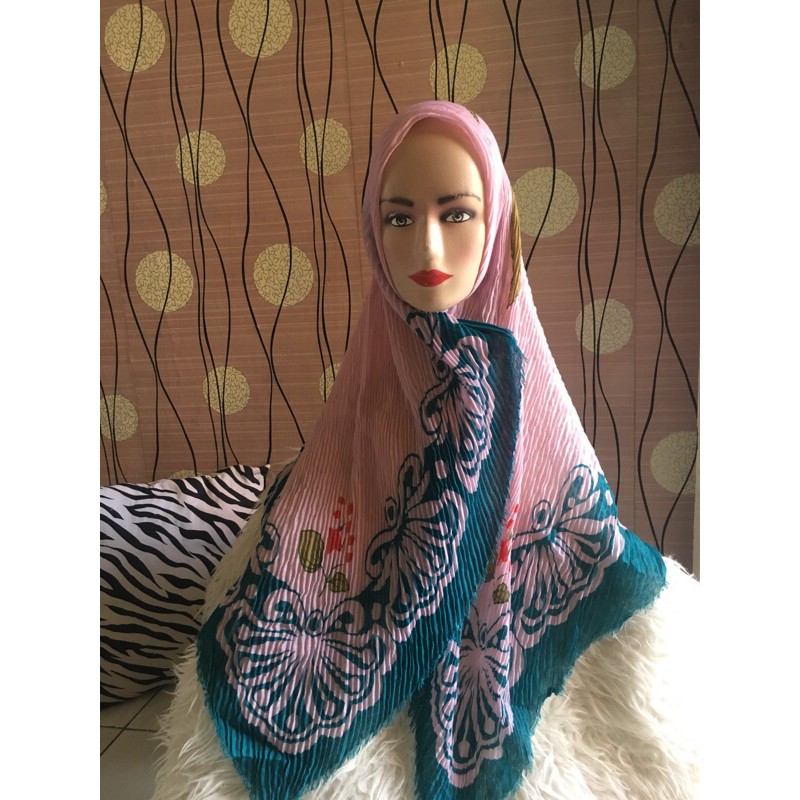 Segiempat Plisket Motif