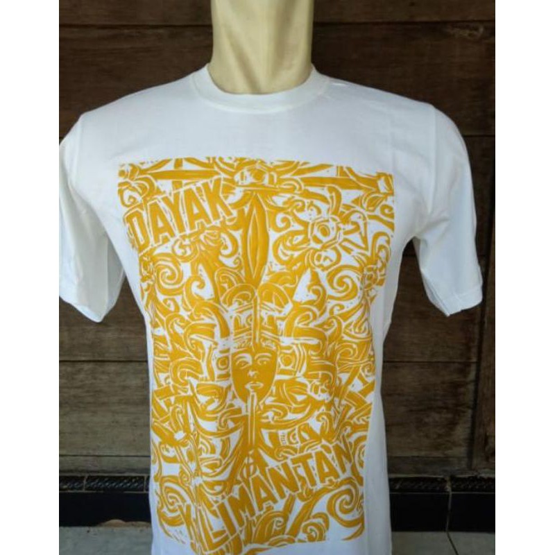Baju kaos motif Dayak Kalimantan
