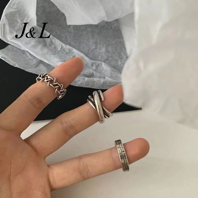 3pcs / Set Cincin Bahan Alloy Desain Tulisan Hollow Gaya Retro / Simple Untuk Wanita