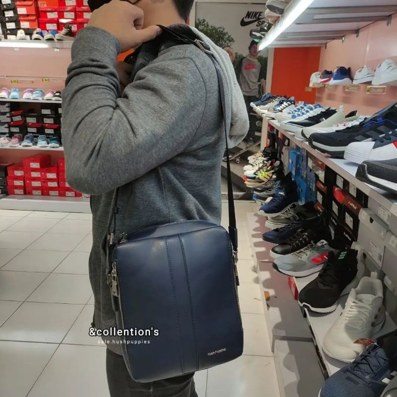 READY, TAS SLING BAG COWOK ZANE ORI HUSH PUPPIES, SALEE