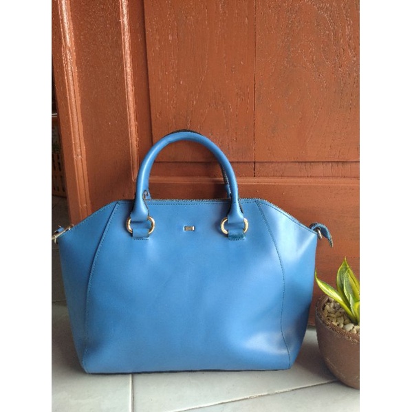 Le Junev by Le Sands preloved