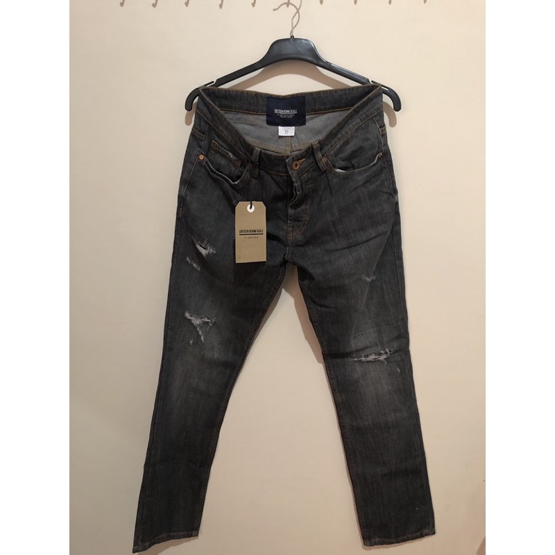 Sixteen Denim Scale celana (preloved)