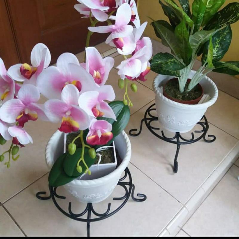 Rak pot bunga, Tatakan pot bunga, Tatakan besi