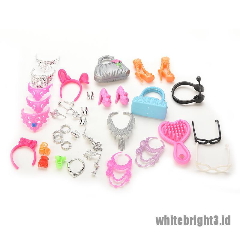 (white3) Tas Handbag / Selempang / Sisir / Sepatu / Anting Untuk Aksesoris Boneka Barbie