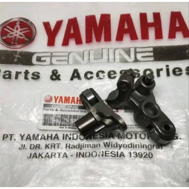 PELATUK TEMPLAR IN VALVE ROCKER ARM ASS. AEROX 155 NMAX  2015-2022 ORIGINAL YAMAHA GENUINE PARTS. 2D