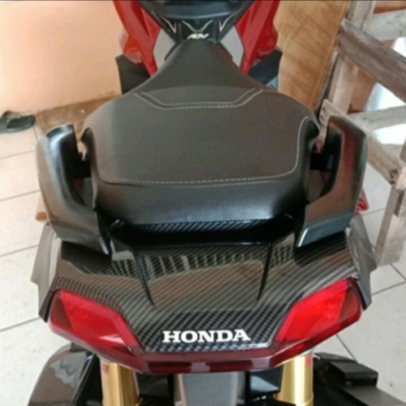 Ductail ADV 150 Carbon Cover tutup atas lampu belakang ADV 150 zoro