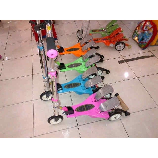 Skuter Pedal / Skuter Genjot Injakan Besi