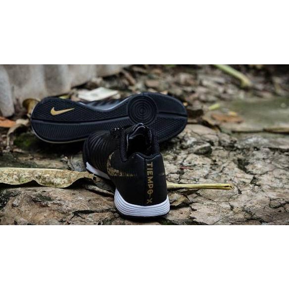 Paling Disukai.. Sepatu Futsal Nike Tiempo VII Academy Black Lux IC