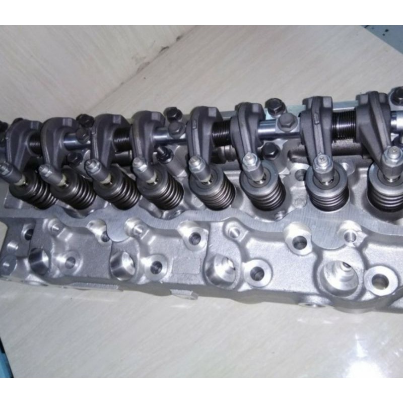 cylinder head / silinder head Mitsubishi kuda diesel L200 L300 diesel L039 komplit