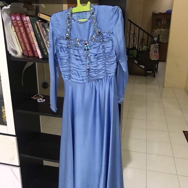 Dress gaun pesta. Biru muda