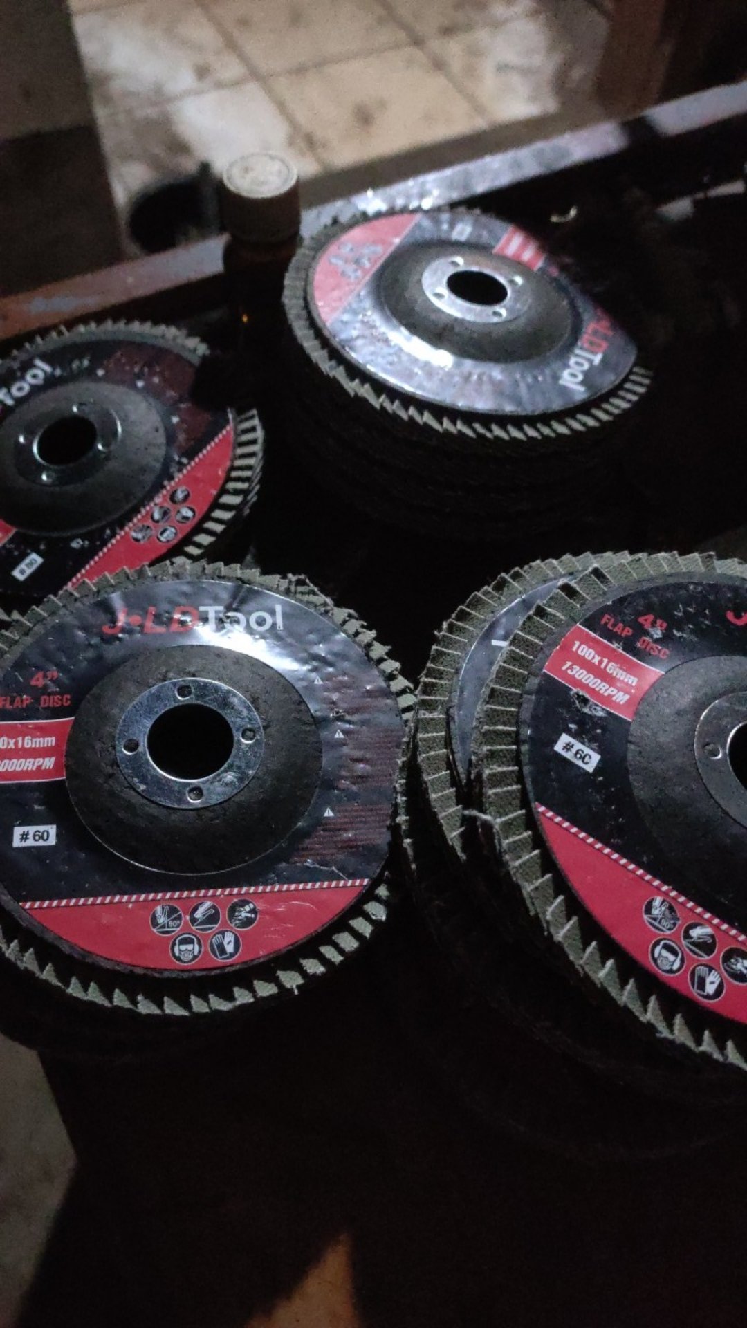 Mata Gerinda Amplas Susun 4 Inch Flap Disc Grid #80 Tebal