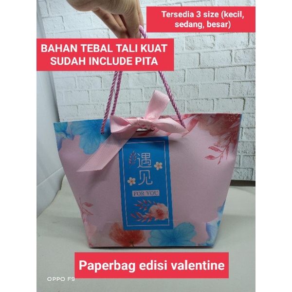 

Paper bag valentine / kado valentine / valentine hadiah hampers / tas valentine / kado anniversary / souvenir pernikahan / hadiah anniv / hadiah hari jadi / souvenir nikah / tas souvenir acara serbaguna paperbag pink motif