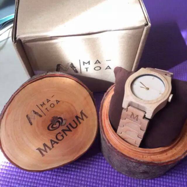 Jam tangan kayu Matoa Moyo