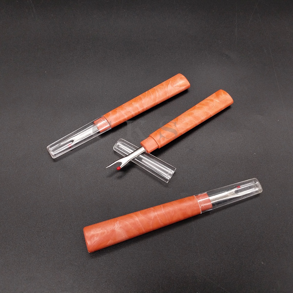 Pendedel benang / alat benang jahit / seam ripper kayu