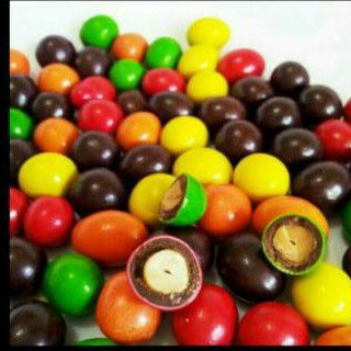 

Coklat L'agie Chacha Warna Warni Isi Kacang 95gr