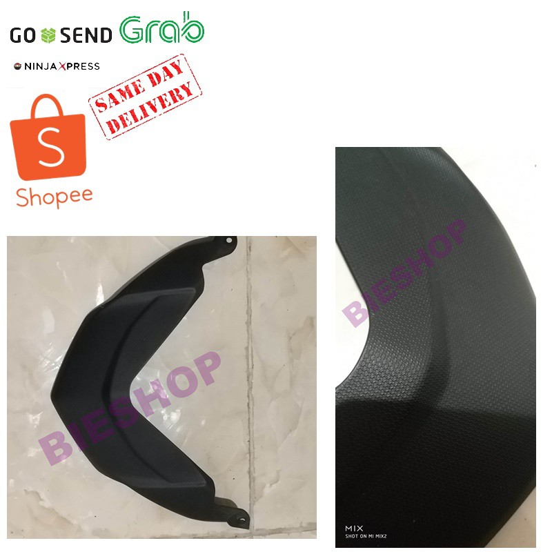 DUCKTAIL COVER hitam Sirip Belakang Nmax old