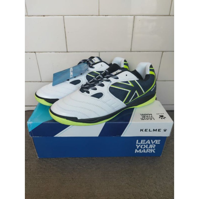 kelme | sepatu futsal | sepatu bola | sepatu pria | olahraga |
