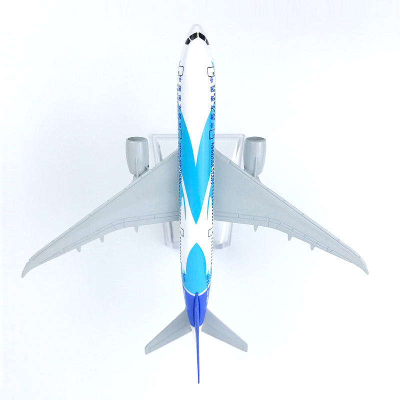 Model Pesawat Terbang Airlines Boeing 787 B787 Bahan Logam Ukuran 16CM / 20CM Untuk Dekorasi