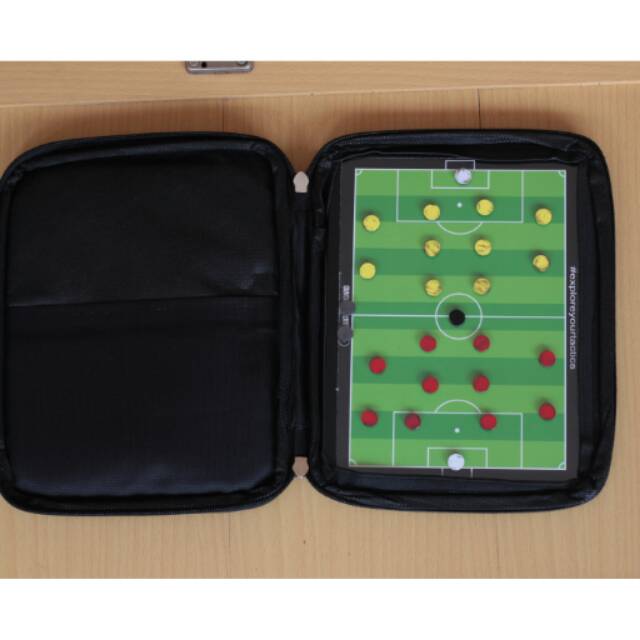 Papan strategi sepakbola / tactical board sepakbola / papan strategi / sepakbola / tactical board