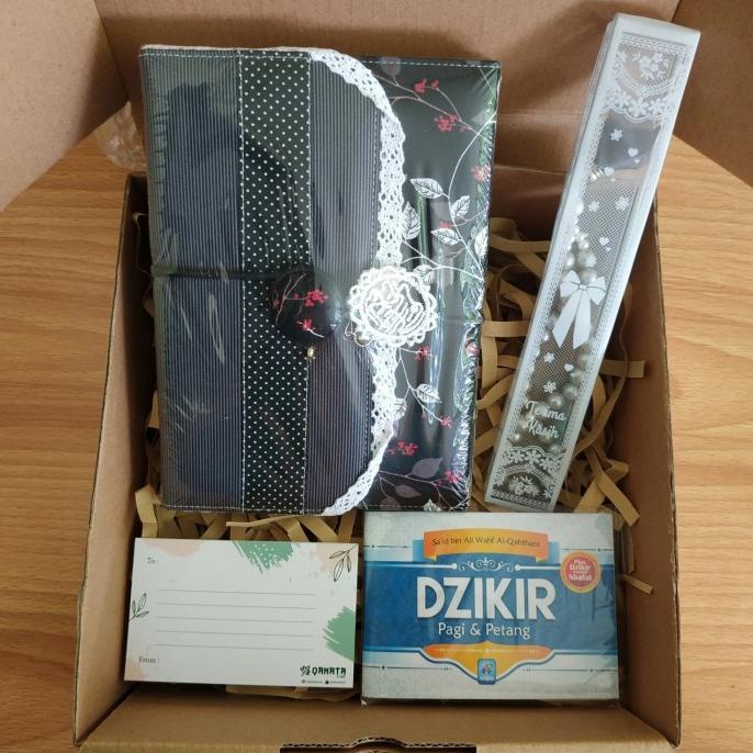 

Hampers Ramadhan / Hampers Al Quran Shafana Free Ramadhan Kit Midlethreemald