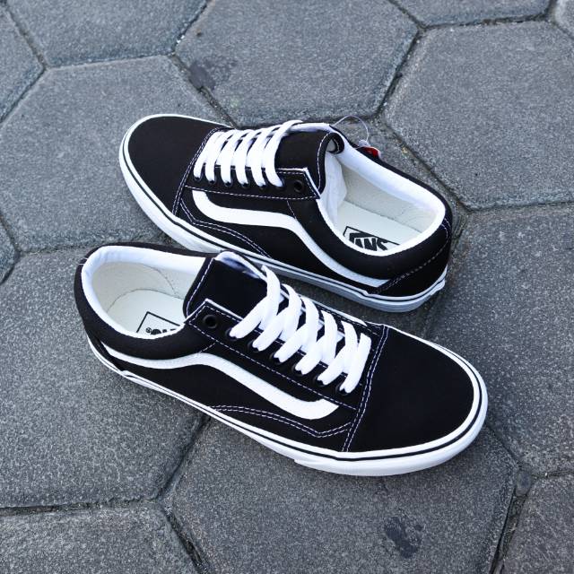 white old skool canvas vans