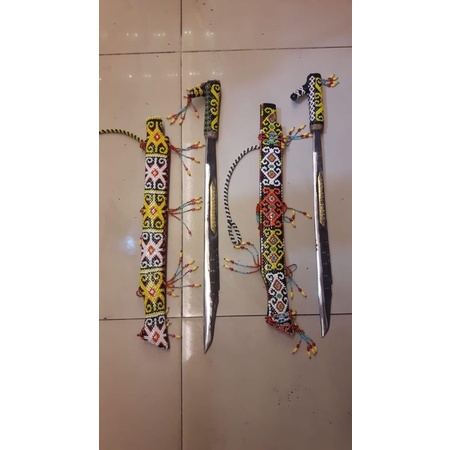 Mandau manik Dayak