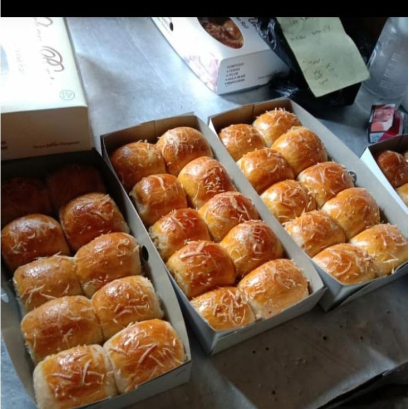 

RB22 MURAH DAN ENAK PISANG BOLEN KEJU / OLEH OLEH BANDUNG / SNACK / CEMILAN / KUE
