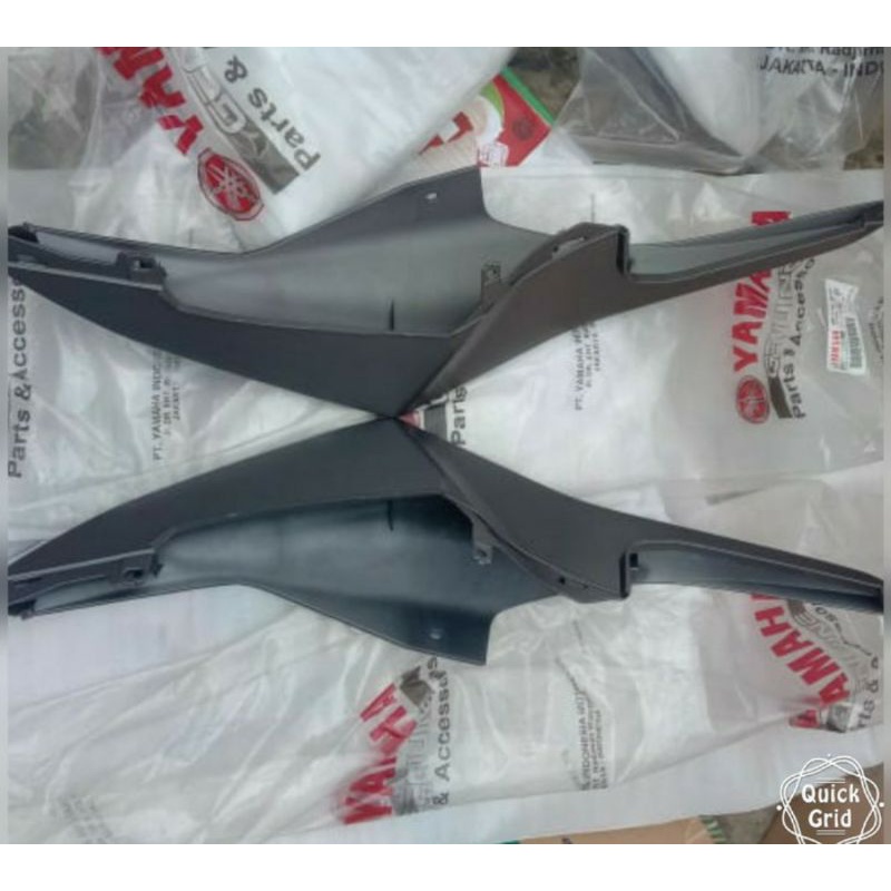 COVER BODY SAMPING BELAKANG R15 LAMA V2 ABU ABU ORIGINAL YAMAHA YGP