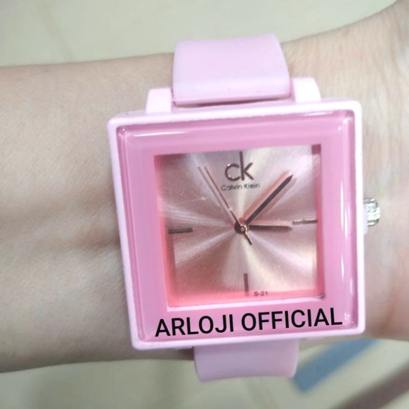 Jam tangan Square Fashion waniata