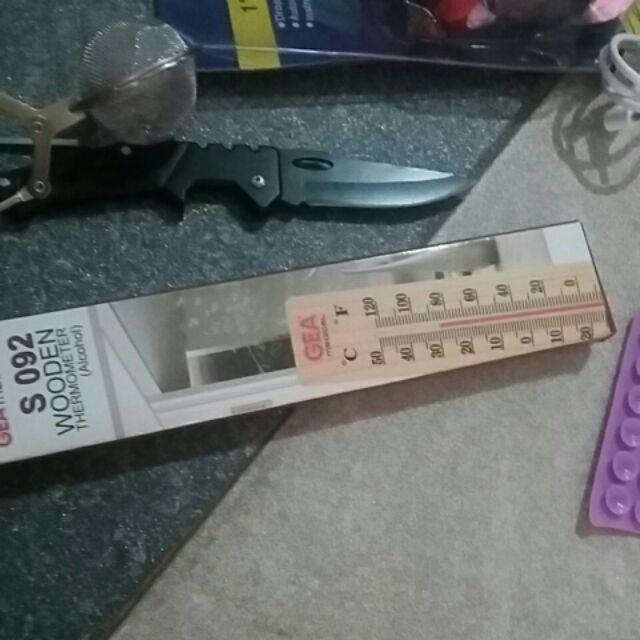Thermometer Ruangan Kayu