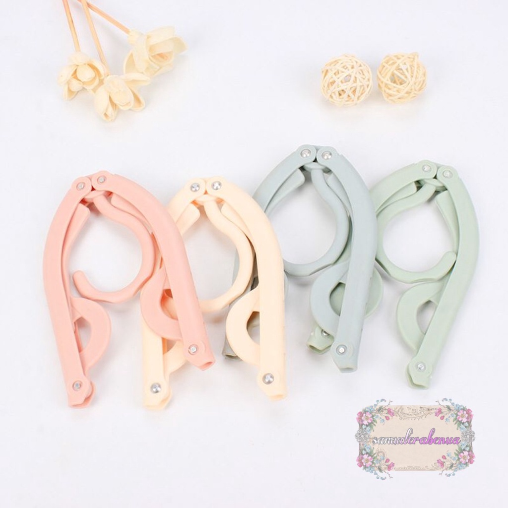 RT72 GANTUNGAN HANGER BAJU LIPAT PORTABLE travel plastik SB3450