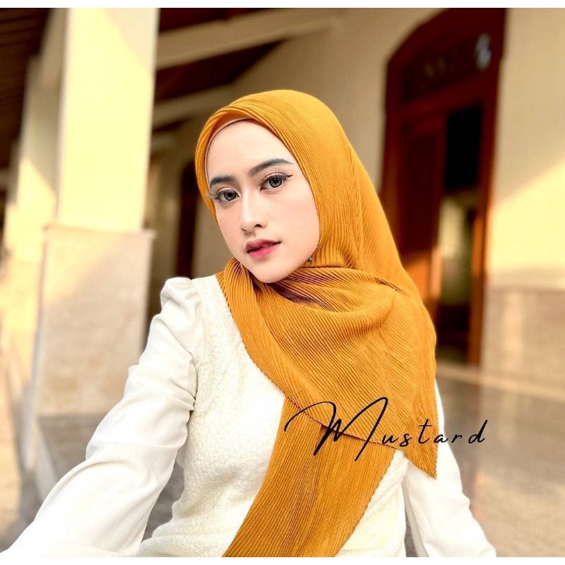 Terlaris!!Segiempat plisket bella square/bella plisket lidi/segiempat plisket/jilbab plisket lidi/co-7