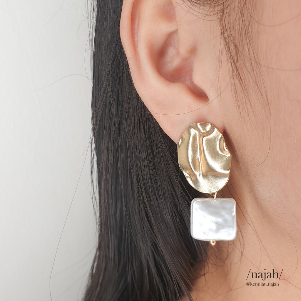 ANTING KOREA | ANTING FASHION | ANTING TUSUK | ANTING HIJAB | ANTING PESTA BESAR | ANTINGAN MURAH