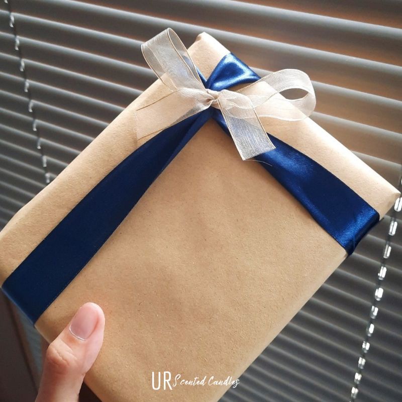 

TAMBAHAN KARTU UCAPAN CUSTOM + PITA + KERTAS KADO