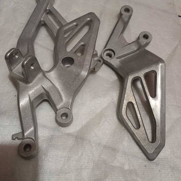 FOOTSTEP DEPAN NEW R15 MT15 ORIGINAL