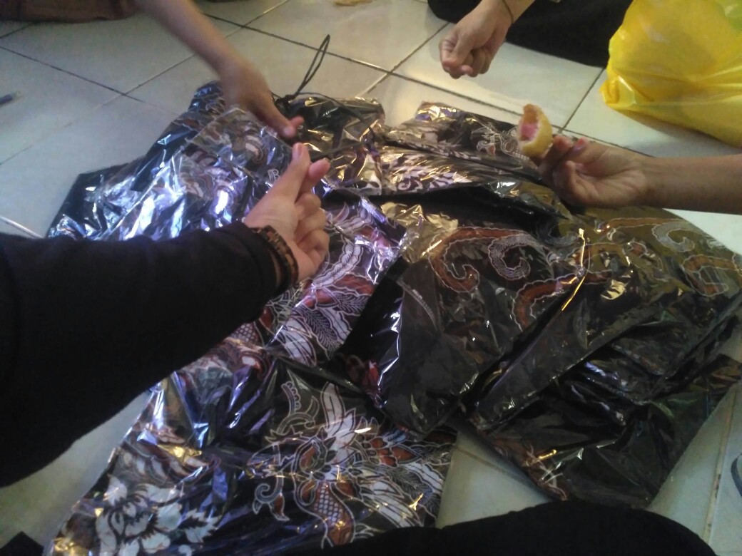 Kemeja Batik Lengan Panjang Size M L Xl Xxl Bswart Batik Pria By Batik Kalingga