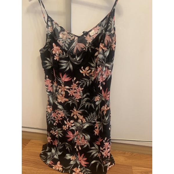 HNM FLORAL DRESS PRELOVED