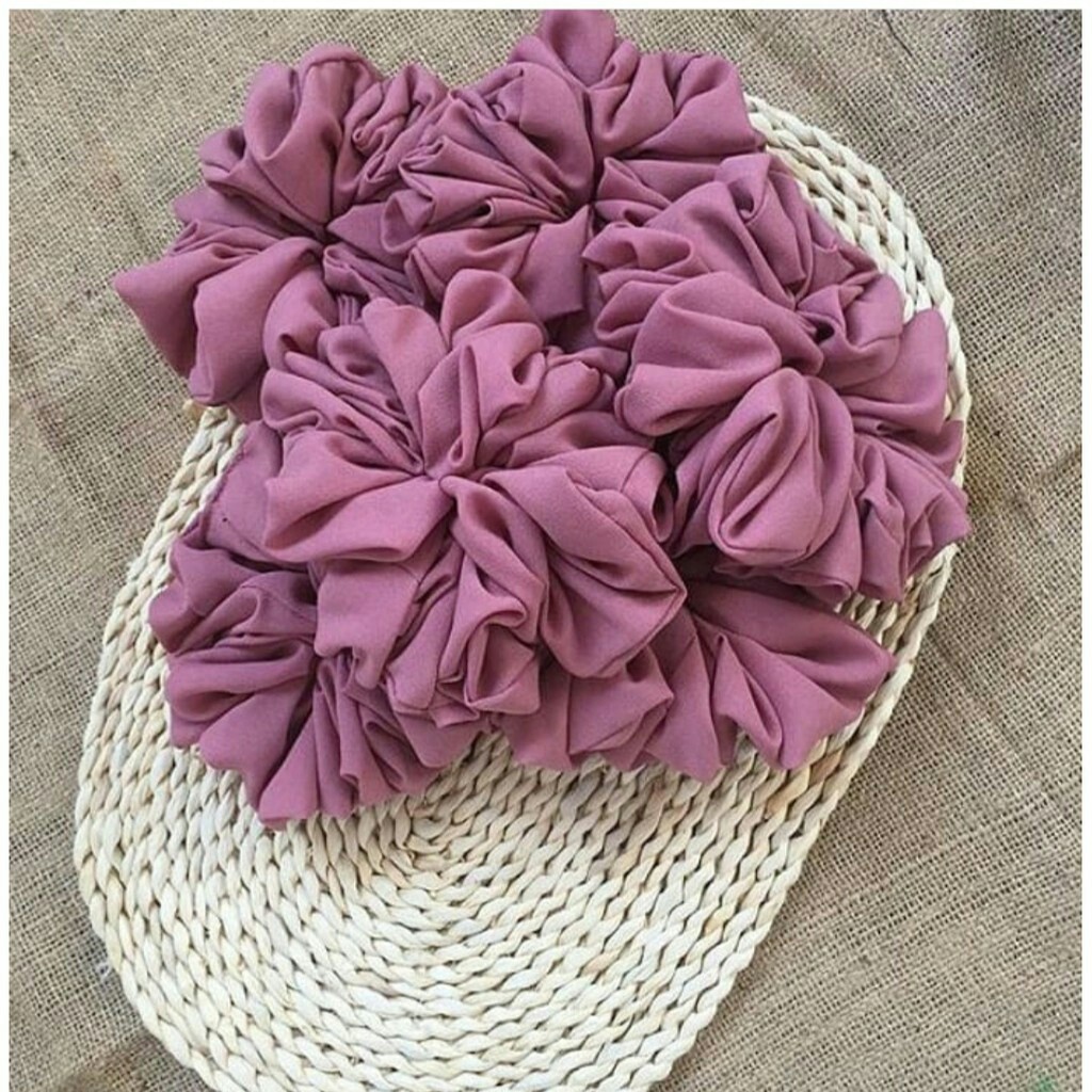 Scrunchie hijab ikat rambut anti pusing set / ikat rambut 100pcs gelang murah / cepol kerudung korea