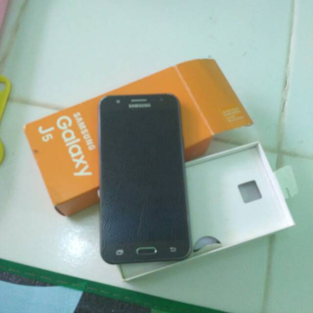 Samsung Galaxy J5 2015 BEKAS