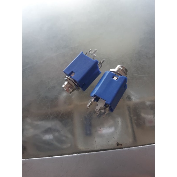 soket akai stereo biru bagus