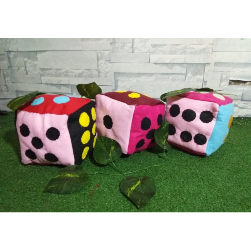 Bantal Dadu Jumbo