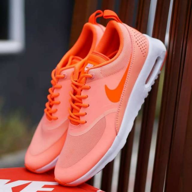 nike air max thea white mono