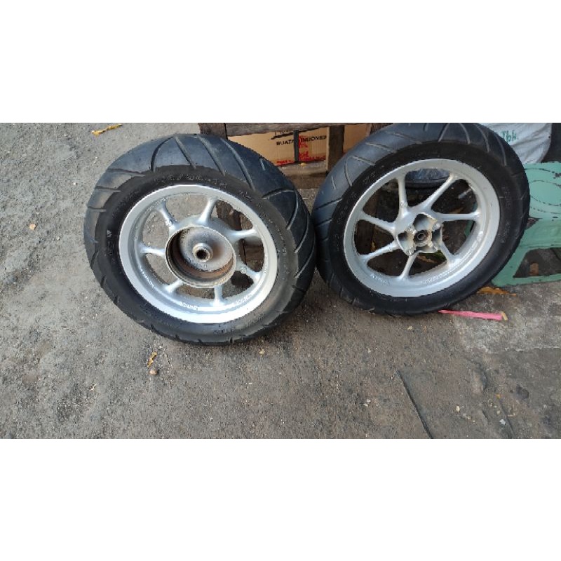 Resing velg  honda scoopy donat ring 12 ori  copotan motor