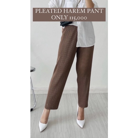 KEEPYOURSTUFF X PLEATED HAREM PANT