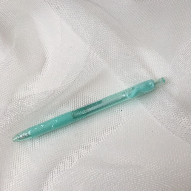 

MUSTACHE PEN TYPO (PULPEN)