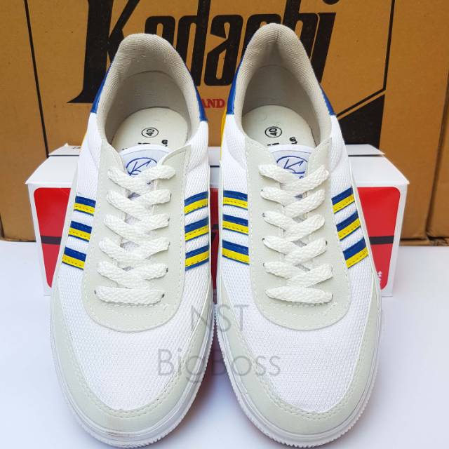  Sepatu  Capung Badminton  Volley kodachi 8116 Kuning Biru 