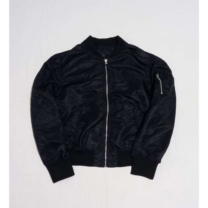 JAKET BOMBER UNIQLO SECOND ORIGINAL